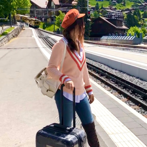 Bobbie V Neck Sweater Superdown x Revolve - Picture 4 of 4